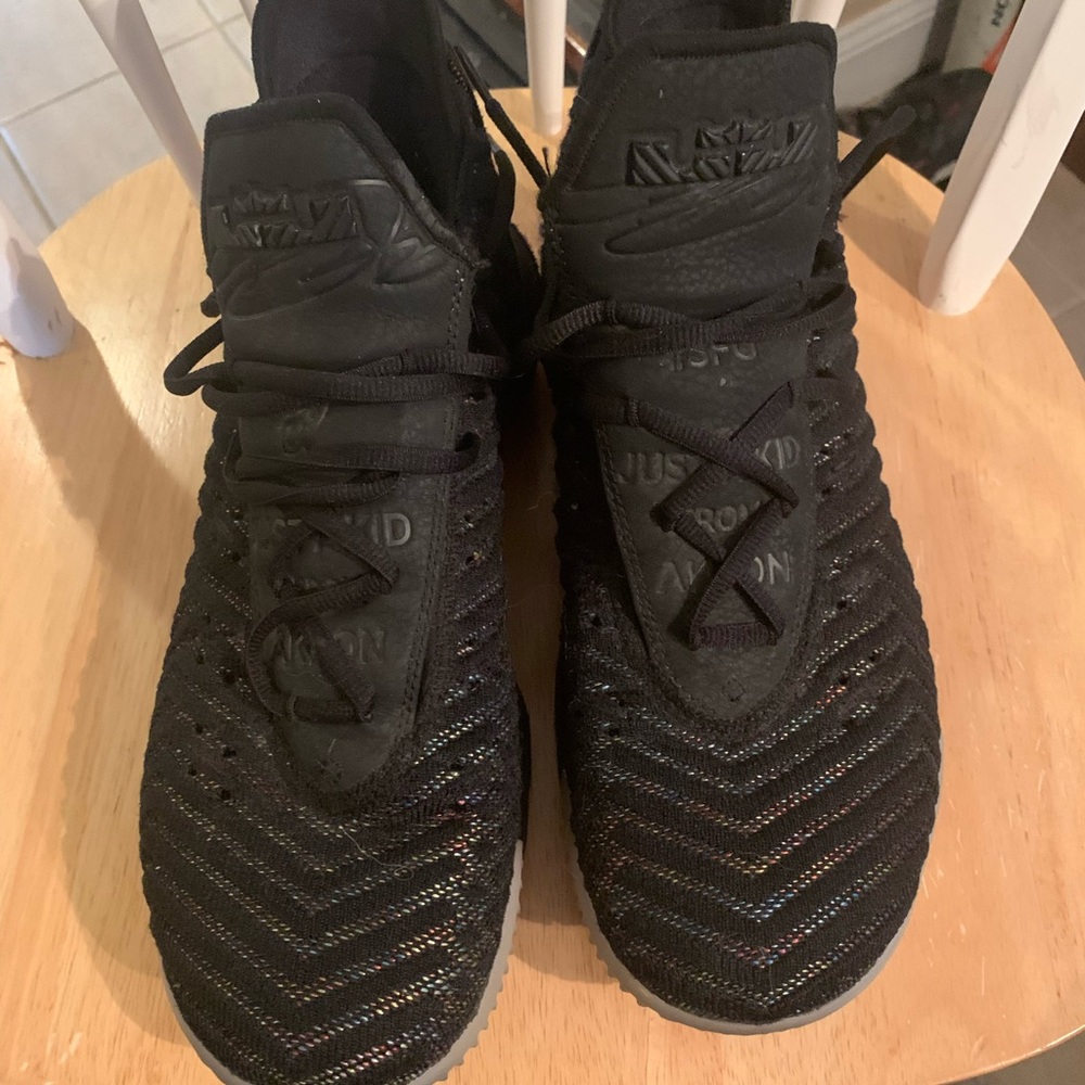 Nike LeBron 16 I Promise